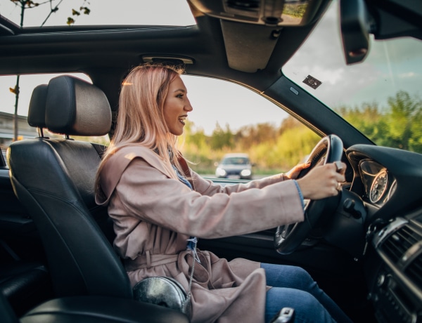 „Nem tudtam elolvasni a rendszámot, mert diszlexiás vagyok” – A legdurvább sztorik a vezetési forgalom-vizsgákról