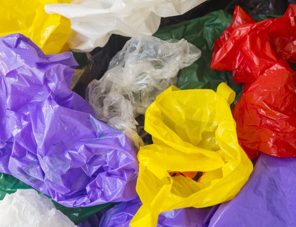 Így hasznosítsd újra a műanyag szatyrokat: 7 tipp