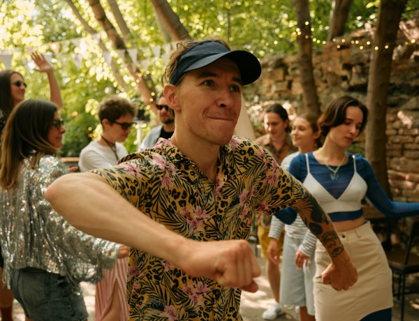 „Nem lenne a feleségem, ha nem vagyok részeg” – Részeg történetek, amik jól sültek el