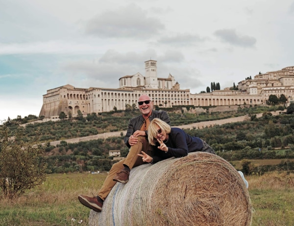 Élni és enni Umbriában: mesés olasz városokba kalauzol el Péterfy Gergely és Péterfy-Novák Éva albuma