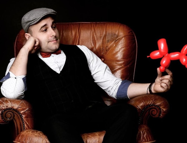 Elképesztően látványos figurákkal kápráztat el a Guinness-világrekorder léggömb művész – interjú Csatai Gergővel