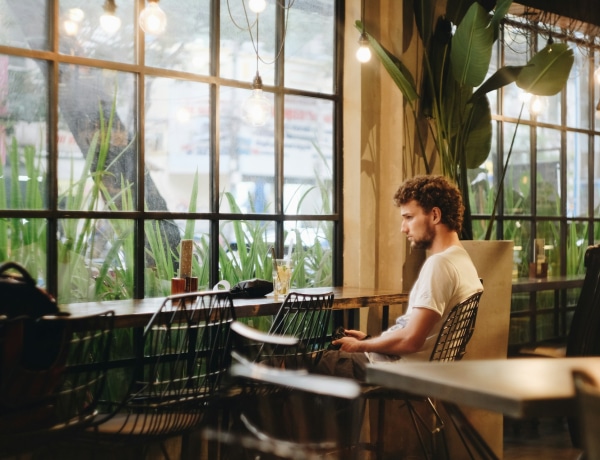 „Csak azért lennék nő, hogy megtudjam milyen érzés a sze*” – Férfiak, lennétek nők? 10 sokkoló válasz