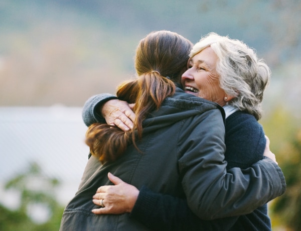 „Sokat beszélgettem a nénivel és rám hagyta a lakását” – Milyen jó dolgot tettél egy idegennel?