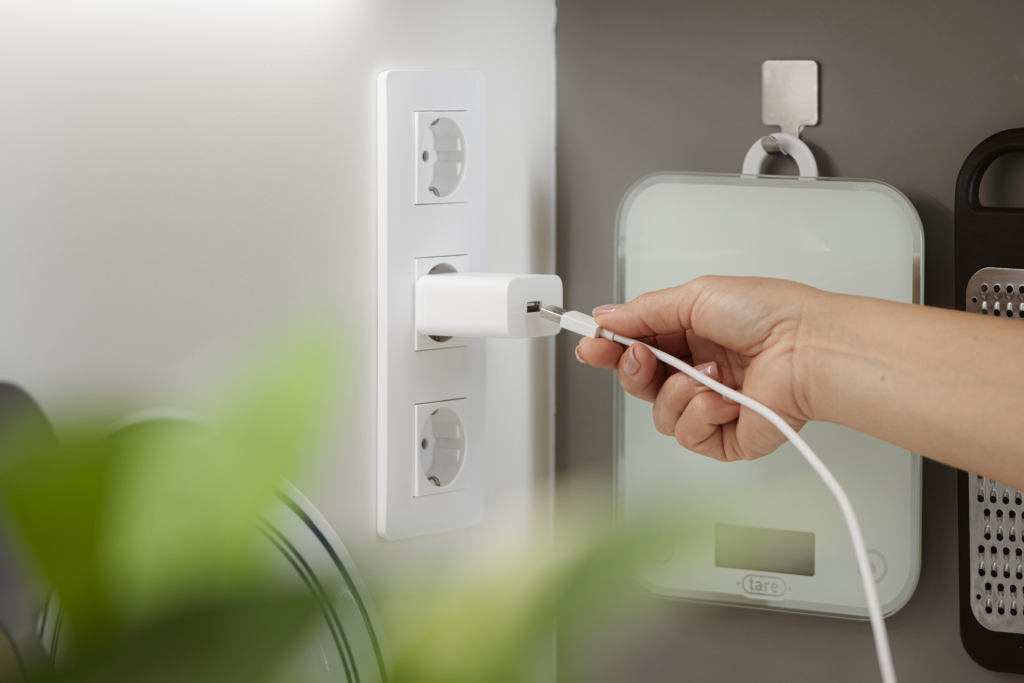 4 elektronikai tárgy, amit mindenképp húzz ki a konnektorból, ha elutazol