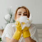 5 takarítási trükk karácsony előtt, hogy stresszmentesen és tisztán teljenek az ünnepek