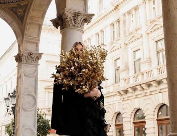 Dóri meseszép virágos kreációkat készít – karácsonyra, esküvőre, dekorációnak