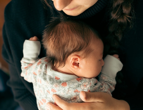 „A gyerek tényleg megfiatalít”- Idős szülők mesélnek, akik 40 felett szültek