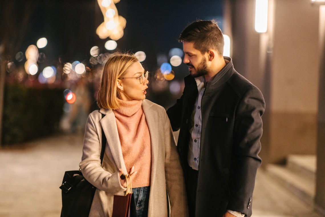 Amikor egy idegent kellett illemre intened, ha már otthon nem tanították meg. 10 történet