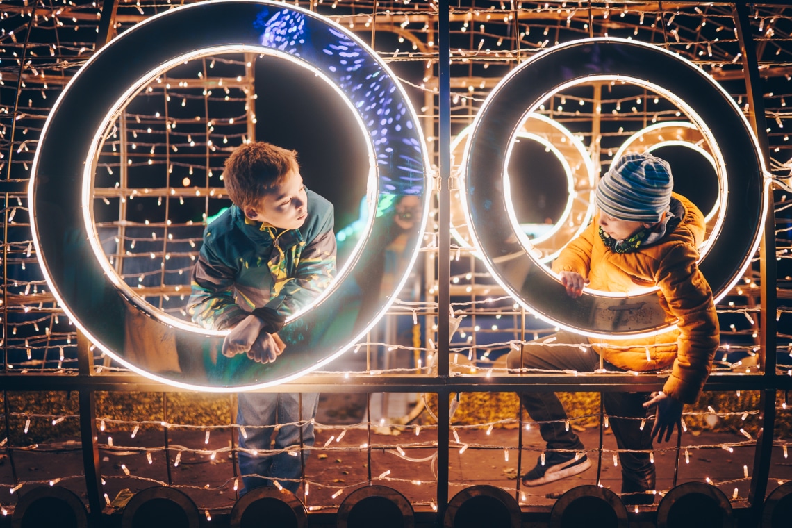 Mesebeli fényszobros filmfesztivállal kápráztat el a Lumina Park Budapesten