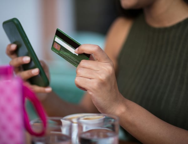 Vannak bankok, amelyek 30-50 ezer forintot is jóváírnak az új ügyfeleknek