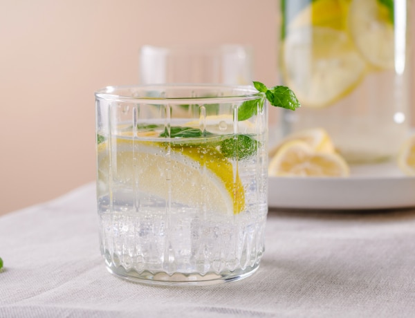 Kiderítettük, mennyi igazság van abban, hogy a szénsavas vízzel fogyni lehet