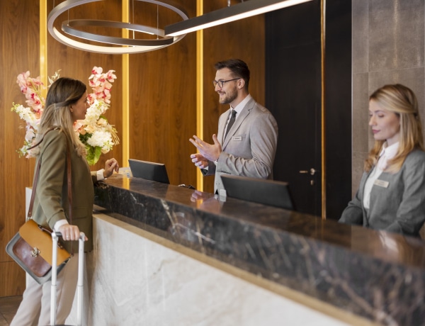 „Nagyon sokan élik ki szexuális fantáziáikat szállodákban” – Szállodai dolgozók mesélnek