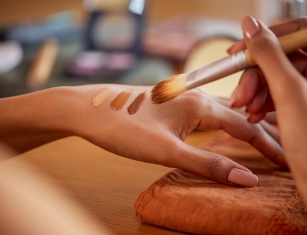 Íme 10 kontúrozó sminktermék, ami minden bőrtípushoz tökéletesen passzol