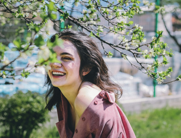 „A barátom együttlét közben kitörte a lábujját” – Történetek nevetséges helyzetekről