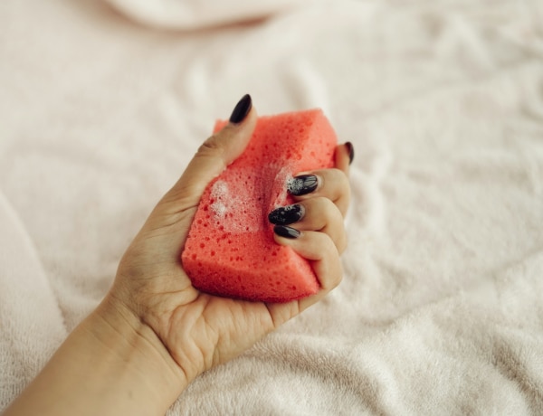 „A húgom elkezdett szivacsot enni.” – A legfurcsább dolog, amire az ismerősöd rászokott