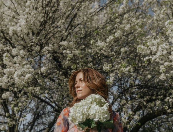 Varázslatos tavaszi kirándulóhelyek, ahol virágba borult fák alatt sétálhatsz