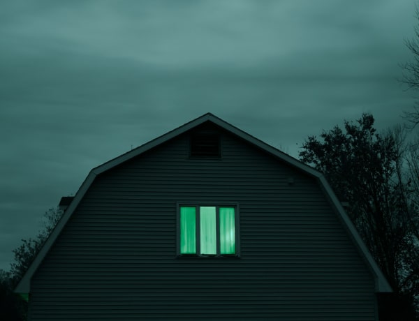 „Három világító gömb nézett engem” – Hátborzongató történetek elszigetelt helyeken dolgozóktól