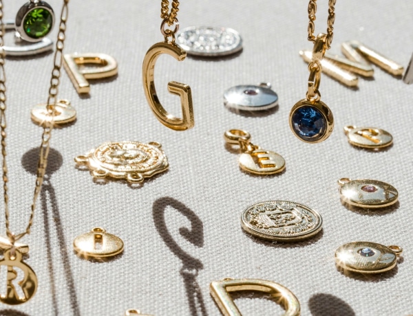 10 monogramos nyaklánc – Sosem mennek ki a divatból!