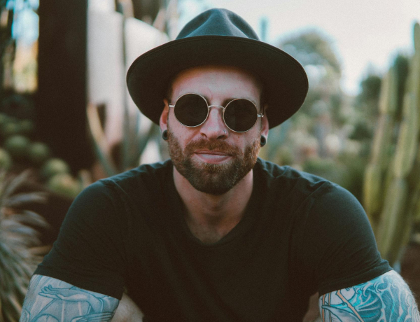 „Egy igazi férfi nem használ golyós dezodort” – Amit az internet szerint „igazi férfi” nem csinál.