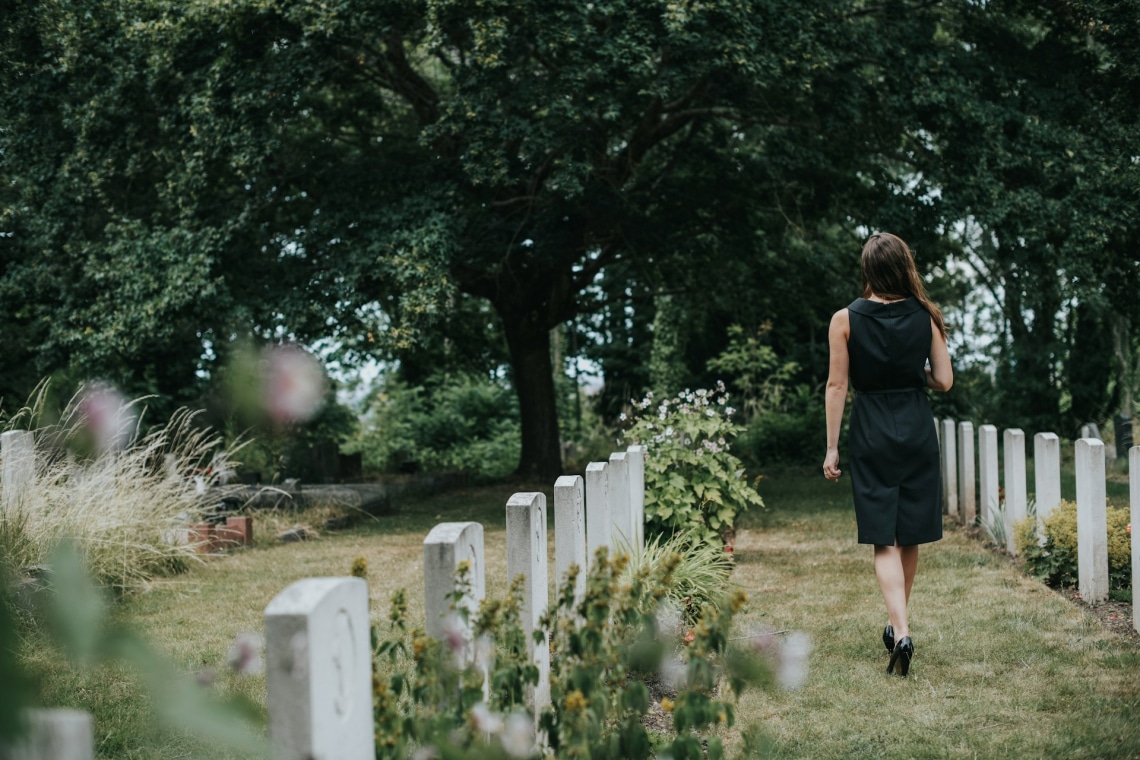 „A szeretője közölte, hogy terhes és a jegygyűrűjét követelte” – Özvegyek meglepetése a férj halála után
