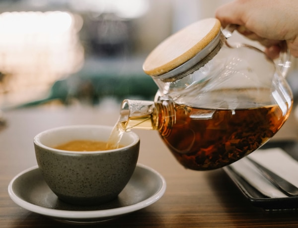 A zöld tea igazi varázsital – napi egy liter, és csodát tesz a testeddel