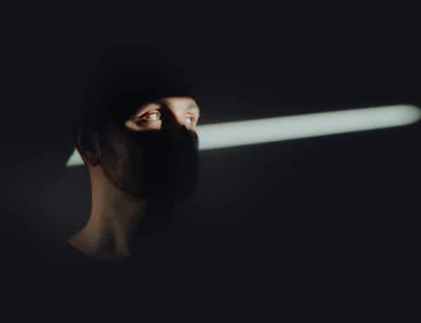 „A menyasszonyom megütött a családom előtt” Férfiak, akiket bántalmazott a partnerük