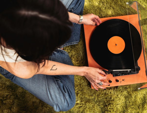 Ez a világ 5 legszomorúbb és 5 legvidámabb dala