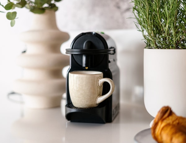 Kávéházi élmény otthon. Tippek egy stílusos kávésarokhoz