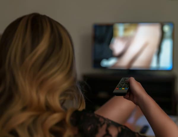Pornót nézel? Íme, mi történik közben a testeddel