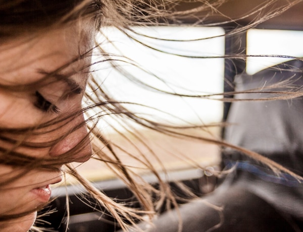 „Apám elmondta, hogy válni akartak, de sajnos besikerültem.” Nemtervezett gyerekek történetei