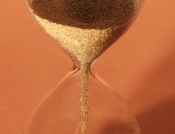 250 baba születik és 121 ember hal meg. Ez történik a Földön 60 másodperc alatt