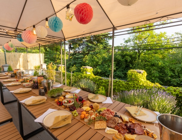 Kerti parti dekorációs tippek: 10 ötlet a tökéletes hangulathoz