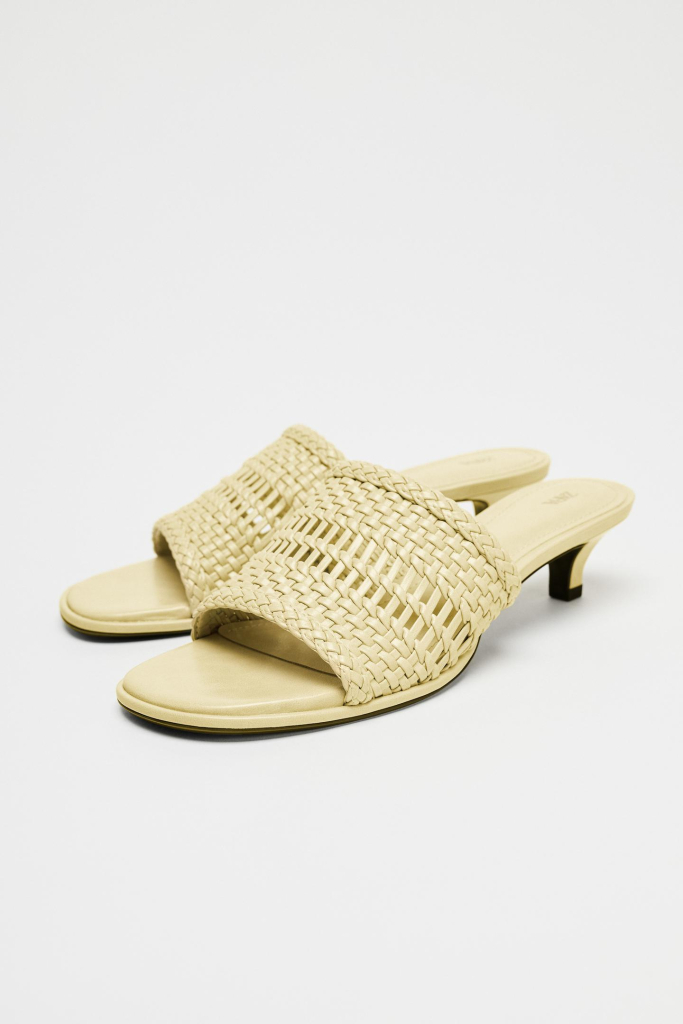 Kitten heel papucs