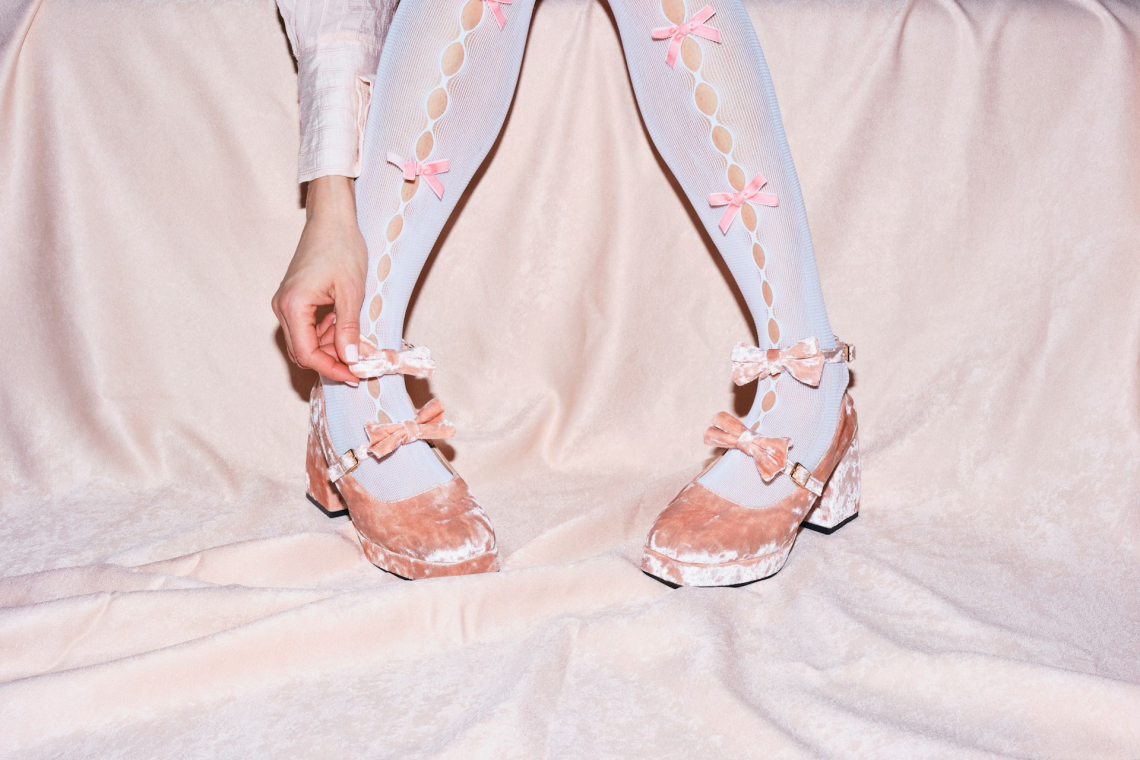 Nejlon- és selyemzoknik az elegancia szolgálatában