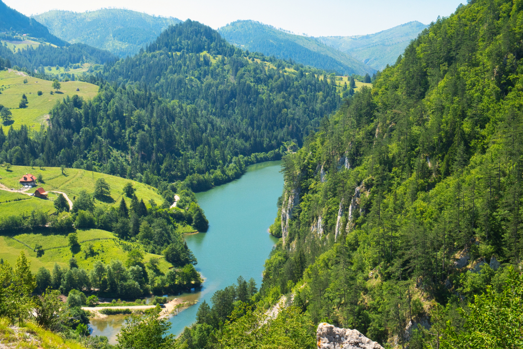 7 gyönyörű európai tó, ahol mesés nyaralás vár rád