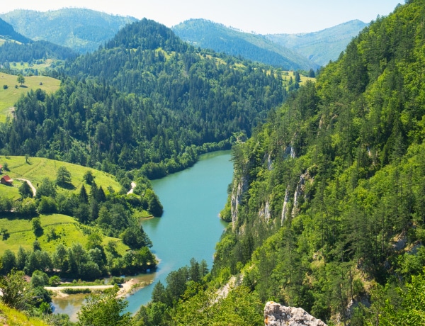 7 gyönyörű európai tó, ahol mesés nyaralás vár rád