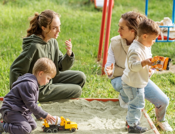 „Ti még cumiztok?” – Miért ennyire sok a gonosz, beszólogatós anyuka?