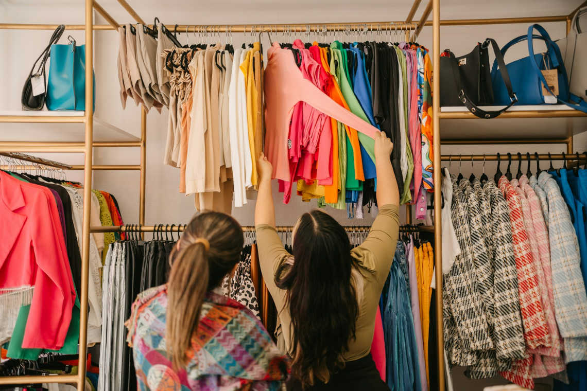6 ruhadarab, amit érdemes beszerezned amíg még tartanak a leárazások
