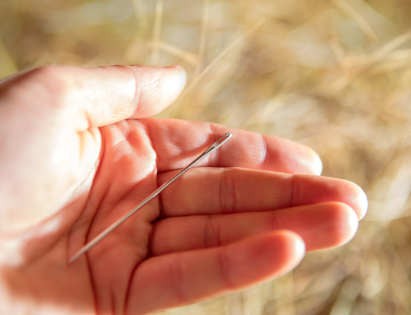 Tűpánik van Franciaországban: tényleg tömegeket szurkálnak, vagy csak tömeghisztéria?