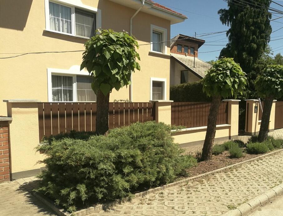 Miért vonzóak a lemezkerítések? Öt meggyőző érv