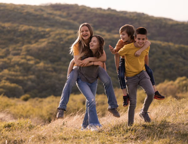 Így befolyásolja a testvéri kapcsolatod a párválasztásodat felnőttként