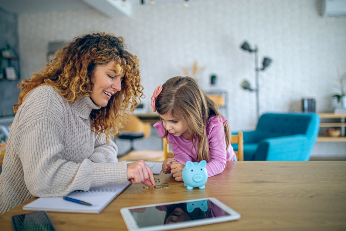 5 játékos pénzügyi szokás, amit gyerekként nem tanítottak, de most aranyat ér