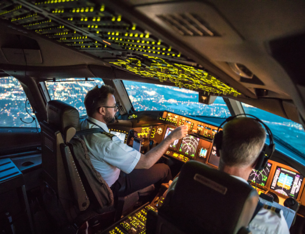 Mi történik, ha egy pilóta megbetegszik vagy meghal repülés közben?