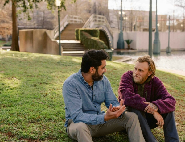 „Nem haverkodunk mióta megtudta melyik pártra szavaztam” – Miért szakadnak meg a gyerekkori barátságok férfiaknál?