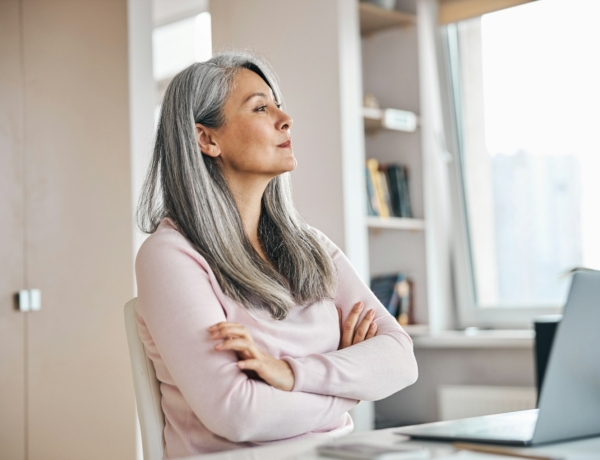 „Nem leszek otthonkás nagyi!” – 10 nő elmondja, miért baromság méltósággal megöregedni