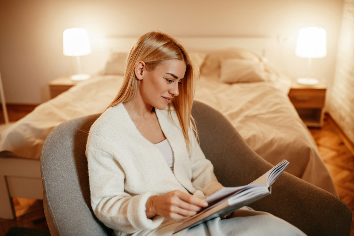 Van 3 tárgy, amit SOHA ne tarts az ágyad közelében – alváskutatók szerint