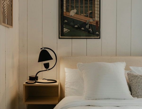 Nem a szellemek miatt – 6 oka is lehet, amiért villognak a lámpáid