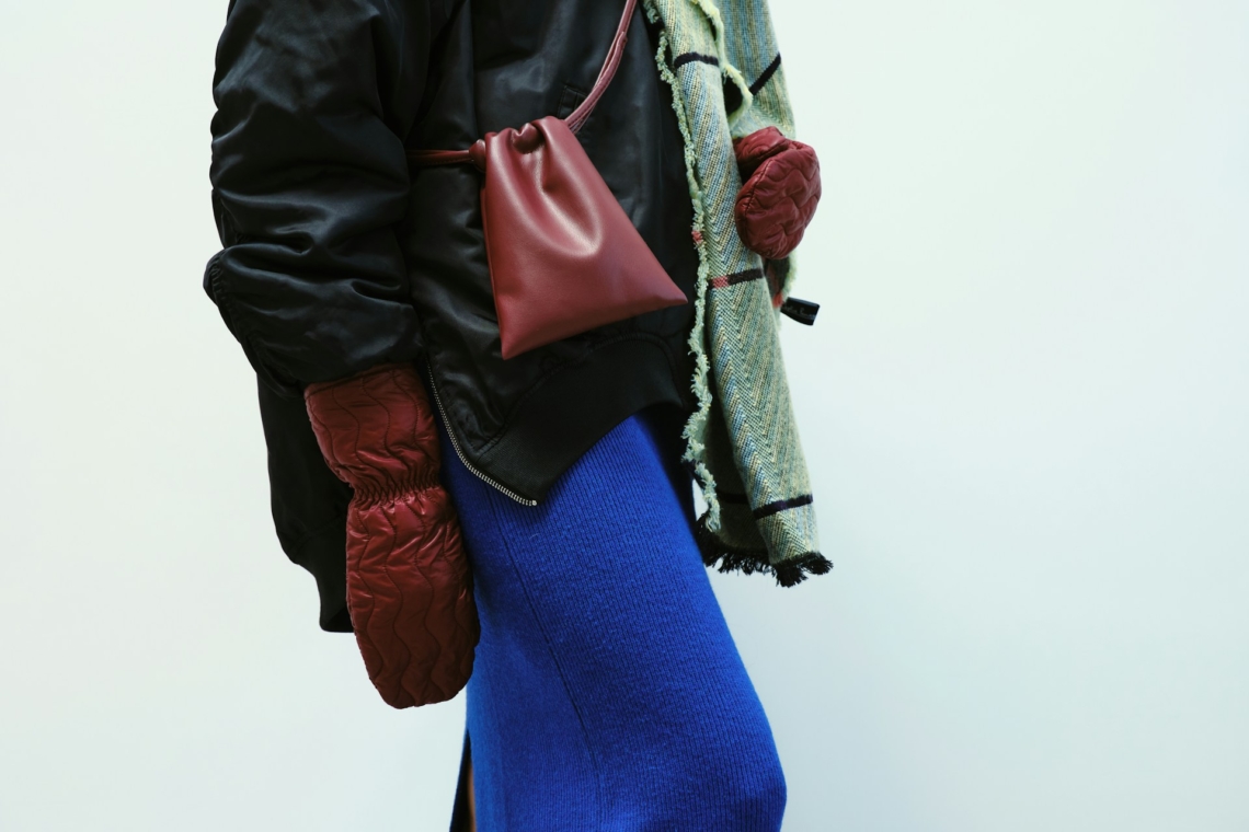 10 mesés téli outfit, aminek a középpontjában a szoknya áll