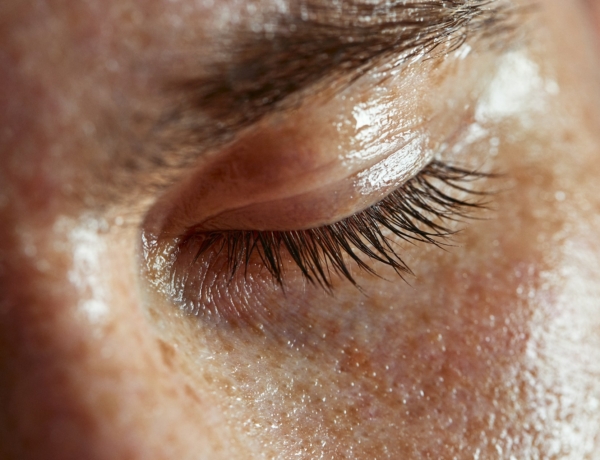 A vazelin tényleg a szempillanövesztés titkos fegyvere? – Utánajártunk