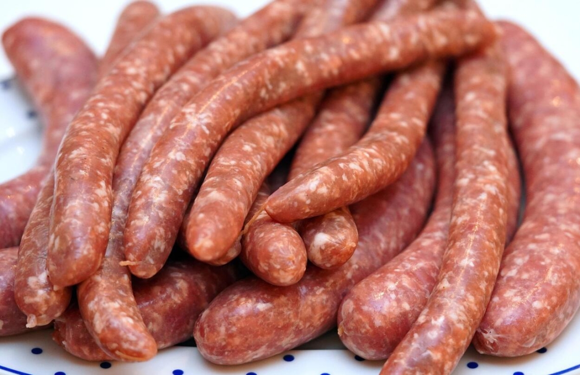 Disznóvágás és kolbásztöltés tökéletes eszközökkel